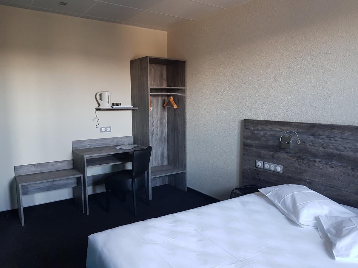 Hotel Jeanne D'Arc Saint-Chély-dʼApcher Εξωτερικό φωτογραφία